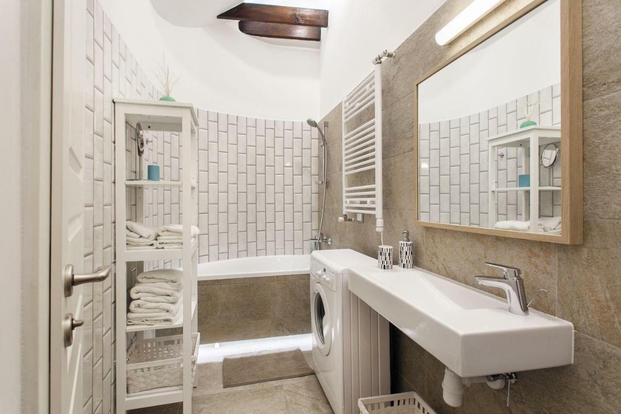 #Stayhere 3Bdr Modern & Stylish Apartment - Heart Of Old Town By Houseys Wilna Exterior foto